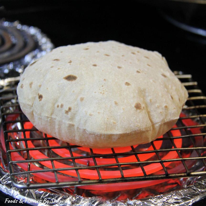Garlic naan, bhatura and roti – Indian breads for dine-in